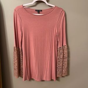 Cable and Gauge Pink Lace Bell Sleeves Top